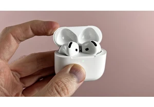 AirPods Pro 2 and AirPods 4 will get two useful free upgrades in iOS 26