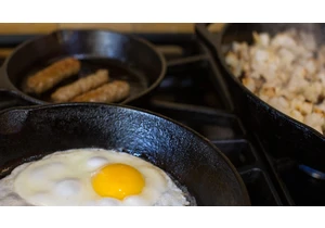 4 Foods That Can Devastate the Surface of Your Cast-Iron Skillet