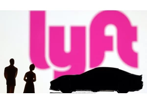 Lyft forecasts strong quarterly earnings driven by ride-hailing demand and new features