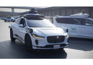 Watch a Waymo Driverless Car Speed Down a Freeway video     - CNET