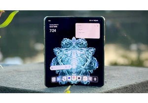 I review regular phones for a living, but switching to a foldable has changed the way I use Android
