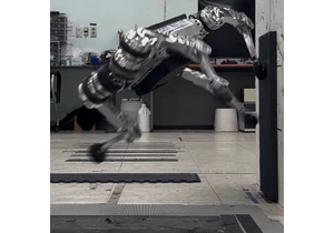 Robot Raibo s umělou inteligencí dělá vysokorychlostní parkour