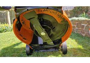 How to sharpen a lawn mower blade