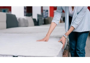 Memory Foam vs. Hybrid Mattresses: Which One Is Right for You and Your Body?