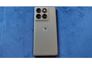 I'm Impressed by This $550 Phone's Camera and Screen, but the Trade-Offs Are Important