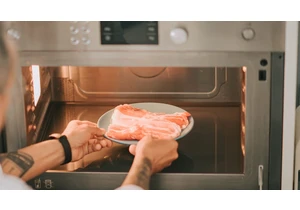 Think Microwaves Are Useless? Here Are 5 Foods That Make It Worth Keeping