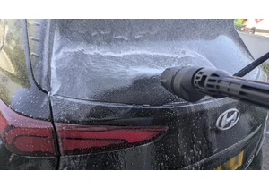 How to clean a car with a pressure washer
