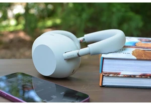 Here's how the Sony WH-1000XM6 compare to the WH-1000XM5 and AirPods Max