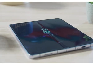 Samsung Galaxy Z Fold 6 dummy unit spotted out in the wild