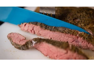 Hosting the Cookout This Memorial Day Weekend? This Trick Will Deliver the Perfect Steak