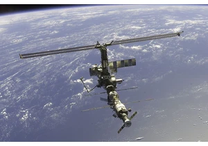 Get the location of the ISS using DNS