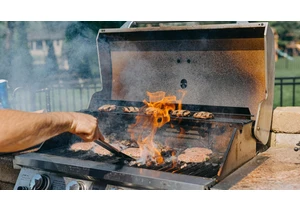 The 7 Biggest Grilling Mistakes You're Making, According to Experts