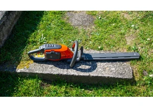 Husqvarna 215iHD45 Review
