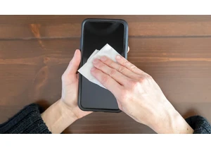 You Aren't Disinfecting Your Grimy Phone Daily? Here's the Right Way to Clean It