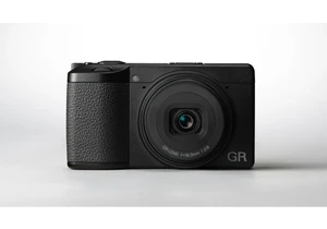 Thank you Ricoh for the new GR IV premium compact, but I'm going to stick with my GR III for now – here's why