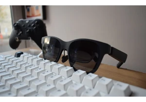 Looks like Apple isn't giving up on smart glasses after all