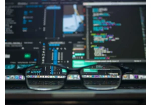 5 signs a hacker is watching you through your PC’s webcam