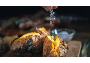 I Tried This Secret Hack and My Baked Potatoes Now Rival Gourmet Fries