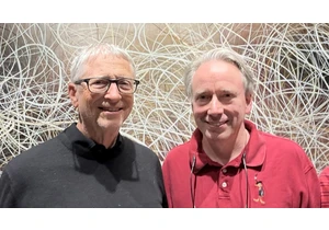 Bill Gates just met the creator of Linux for the first time ever — "No major kernel decisions were made" at Azure CTO's dinner 