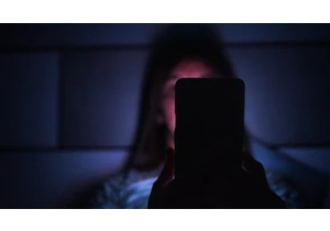 Google's Nudity Warnings Will Warn You of Incoming Explicit Images in Messages