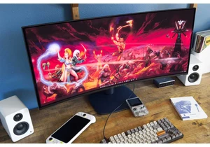 Alienware’s new OLED ultrawide gaming monitor is down to $700