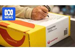 Australia Post halts transit shipping to US as 'chaotic' tariff deadline looms