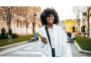 I'm a College Professor. Here's How I'd Recommend Using Claude AI to Find Your Dream School