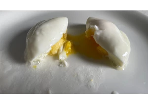 How to Make a Perfect Poached Egg in 1 Minute With No Cookware     - CNET