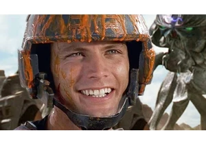  Netflix movie of the day: Starship Troopers is a bug-blasting sci-fi satire that's far from subtle 
