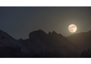 Before the Next Planet Parade, Don't Miss This Week's Full Sturgeon Moon