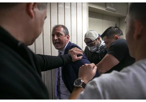 Brad Lander detained by masked federal agents inside immigration court
