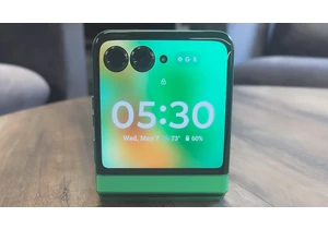 Motorola Razr (2025) Is a Fashion-Forward $700 Flip Phone