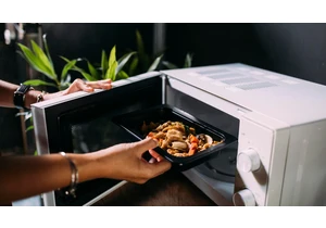 Takeout Containers Should Never Go in the Microwave. This Is Why