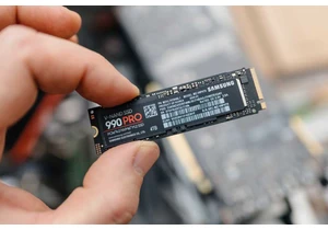 Get Samsung’s ultra-fast 990 PRO internal SSD while it’s 30% off