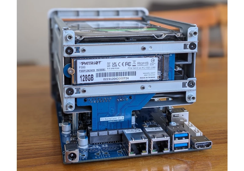 I made a new backplane for my consumer NAS