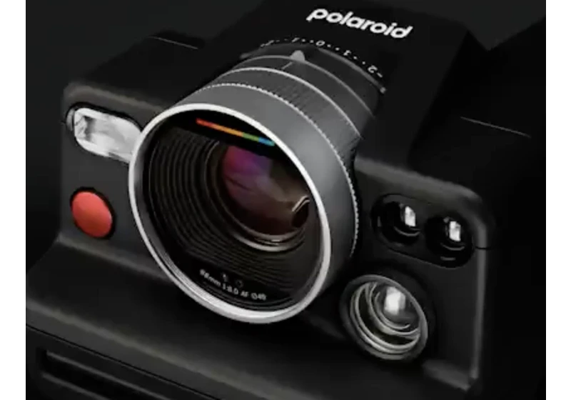 Polaroid I-2 – The first analog instant camera with built-in manual controls