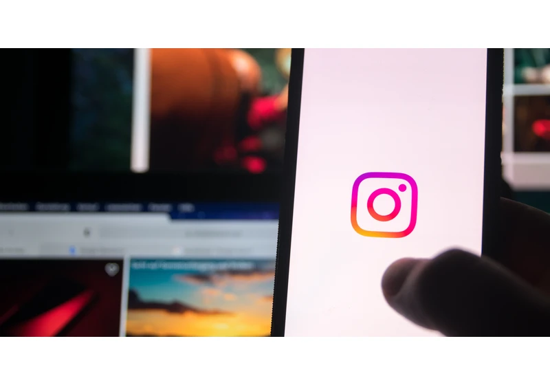 Instagram To Show More Content From People You Don’t Follow via @sejournal, @MattGSouthern