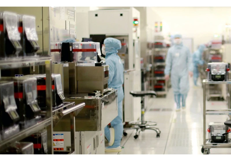 China Imports $5 Billion Worth of Chipmaking Tools: Report