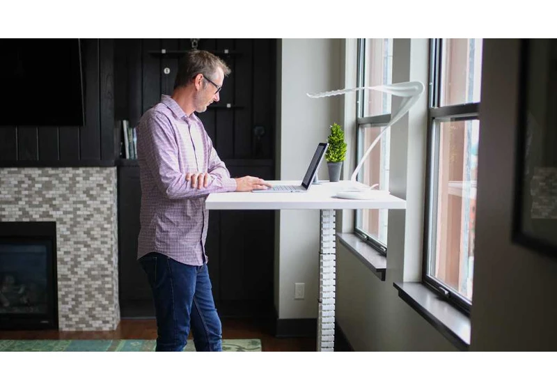 This free Windows app makes me actually use my standing desk