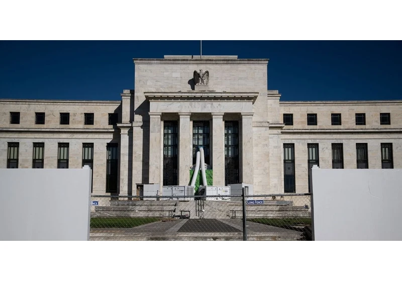 Stock yield vs. bond yields as a market timing signal ?