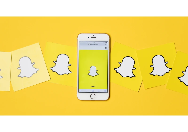 How to Find People to Follow on Snapchat via @sejournal, @JuliaEMcCoy