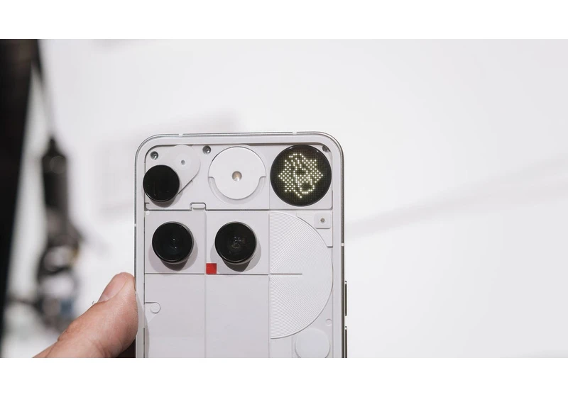 Nothing Just Killed Its Phone's Flashy Glyph Interface. I Think the Replacement Is Better
