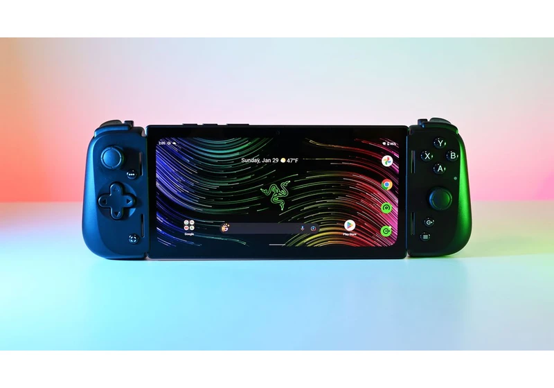 What has detachable controls, 144Hz AMOLED, and thousands of games at nearly half its original price? This gaming handheld, actually