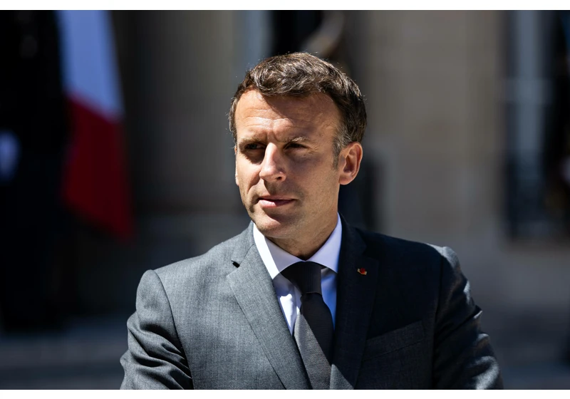 Projekt Pegasus: Napíchnutý Macron