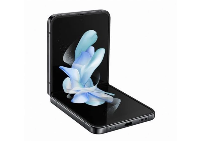 Save 40%: The Samsung Galaxy Z Flip 4 is now a budget foldable
