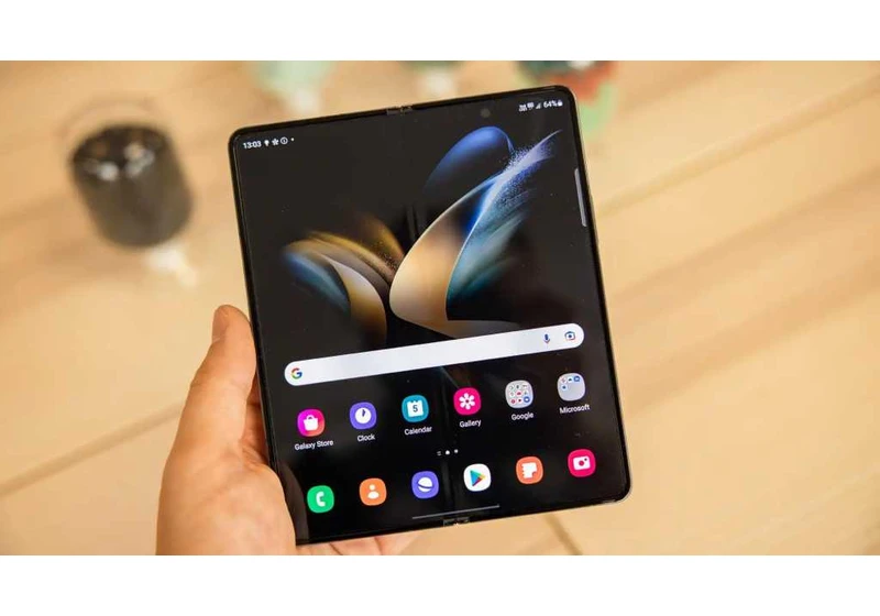 A folding phone likely won’t replace my PC, but I want to try it
