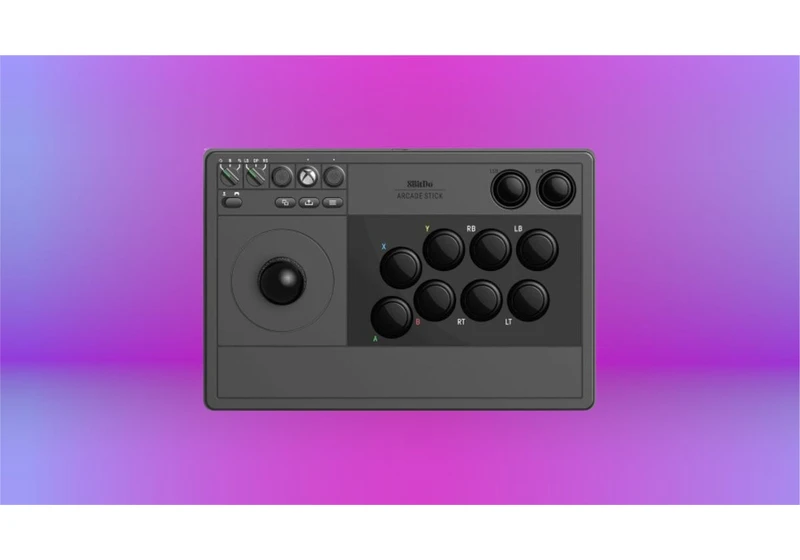 You Can Save $26 on This Officially Licensed Xbox Joystick With an Extended Cyber Monday Deal