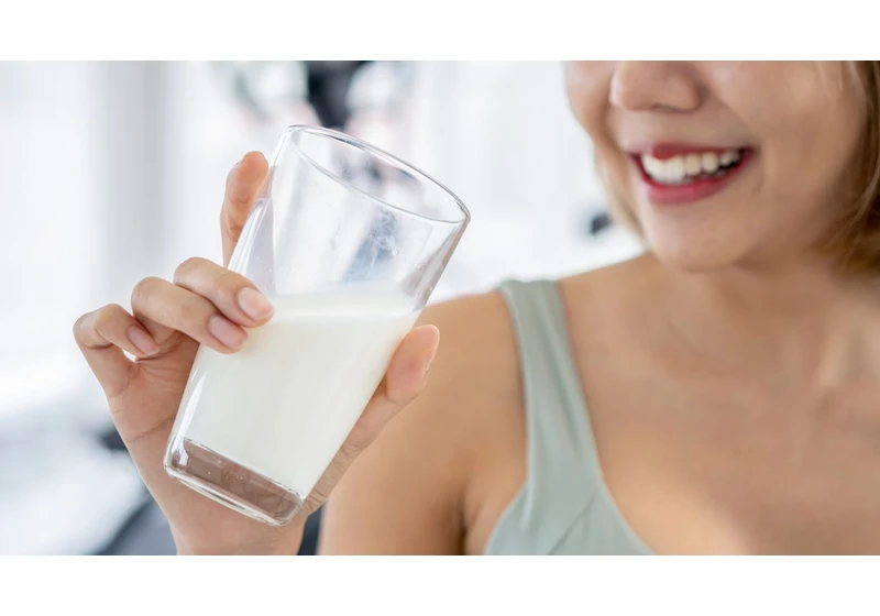 Whole Milk Is Popular Again, but Is It Right for You? We Asked Dietitians
