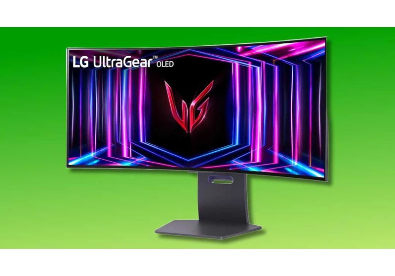 Save 41% on this gorgeous LG UltraGear curved OLED monitor