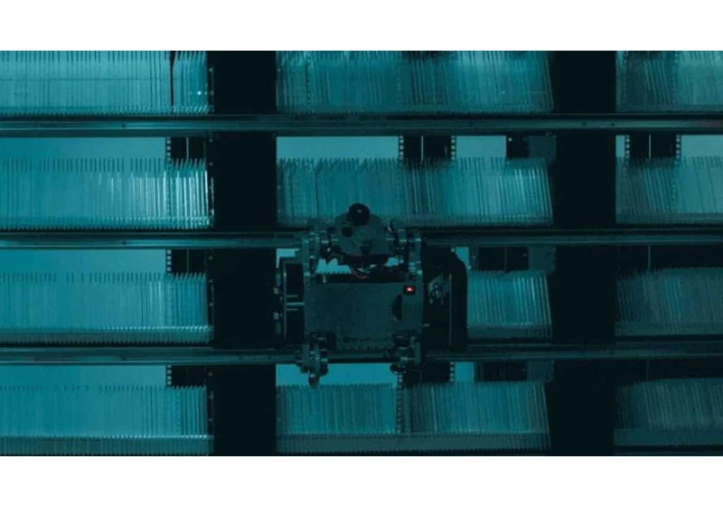 Microsoft’s futuristic ‘Project Silica’ stores data on glass plates for 10,000 years